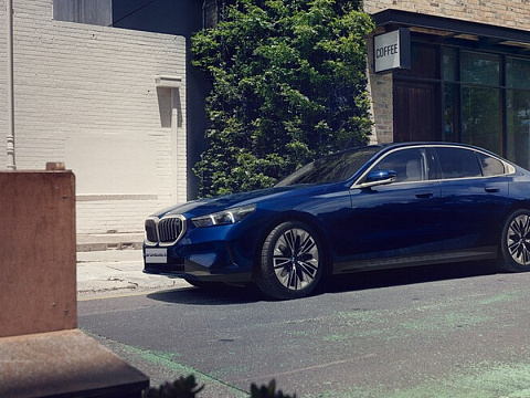 BMW 5 Series 2.0 (184 л.с.) 2026