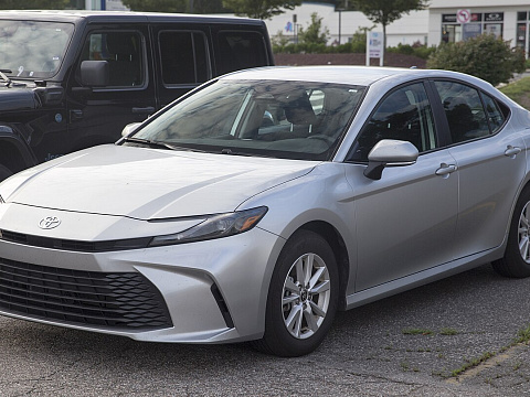 Toyota Camry 2025