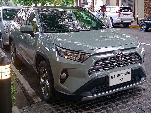 Toyota RAV4 2025