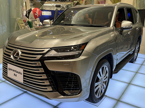 Lexus LX 600